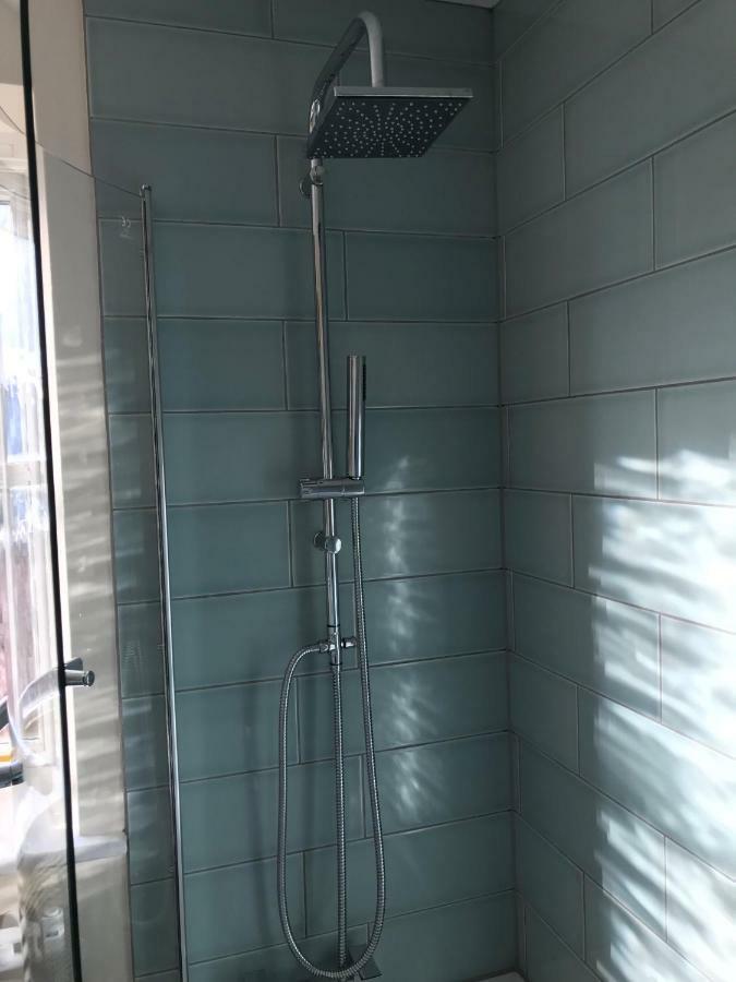 2 Crown Barton Villa Глостънбъри Екстериор снимка